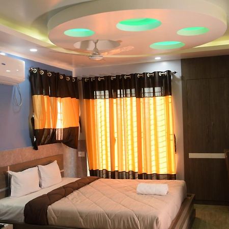 Hotel Nandini Baharampur エクステリア 写真