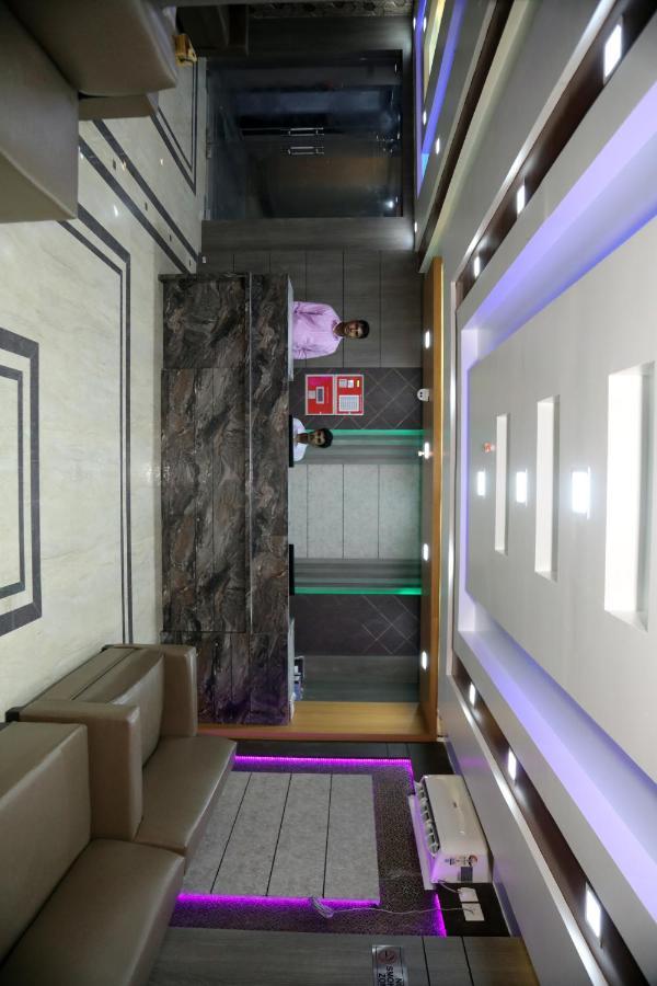 Hotel Nandini Baharampur エクステリア 写真