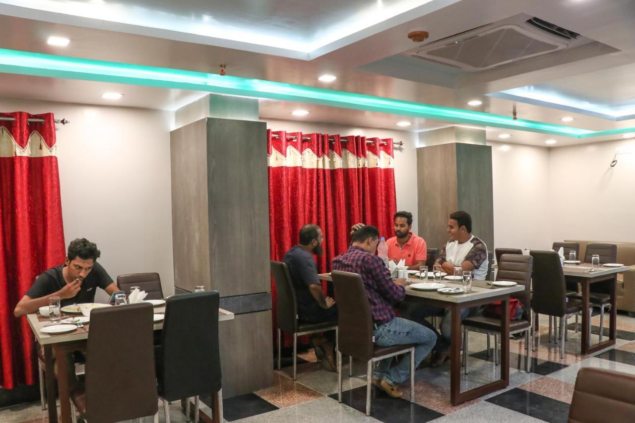 Hotel Nandini Baharampur エクステリア 写真